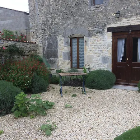 Pineau And Tournesol Holiday Cottages Holiday home Sonnac (Charente-Maritime)