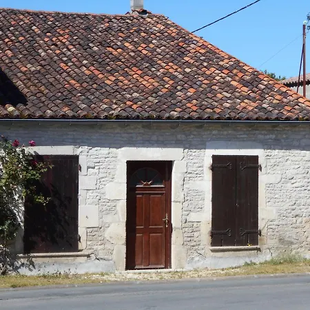 Holiday home Pineau And Tournesol Holiday Cottages